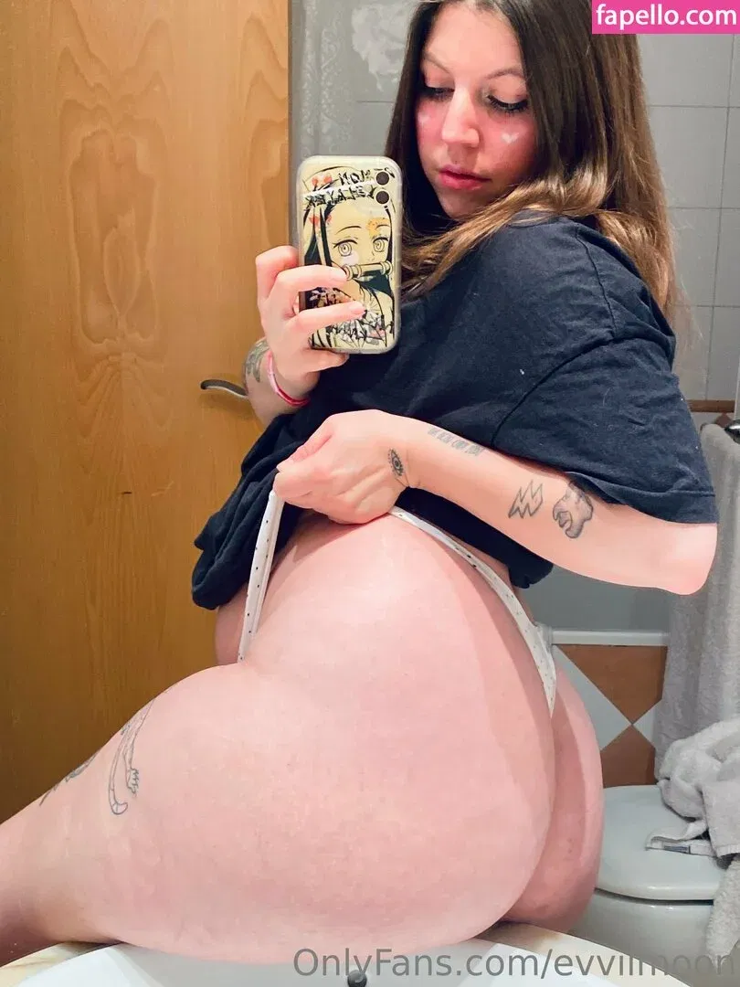evvilmoon Onlyfans Photo Gallery 