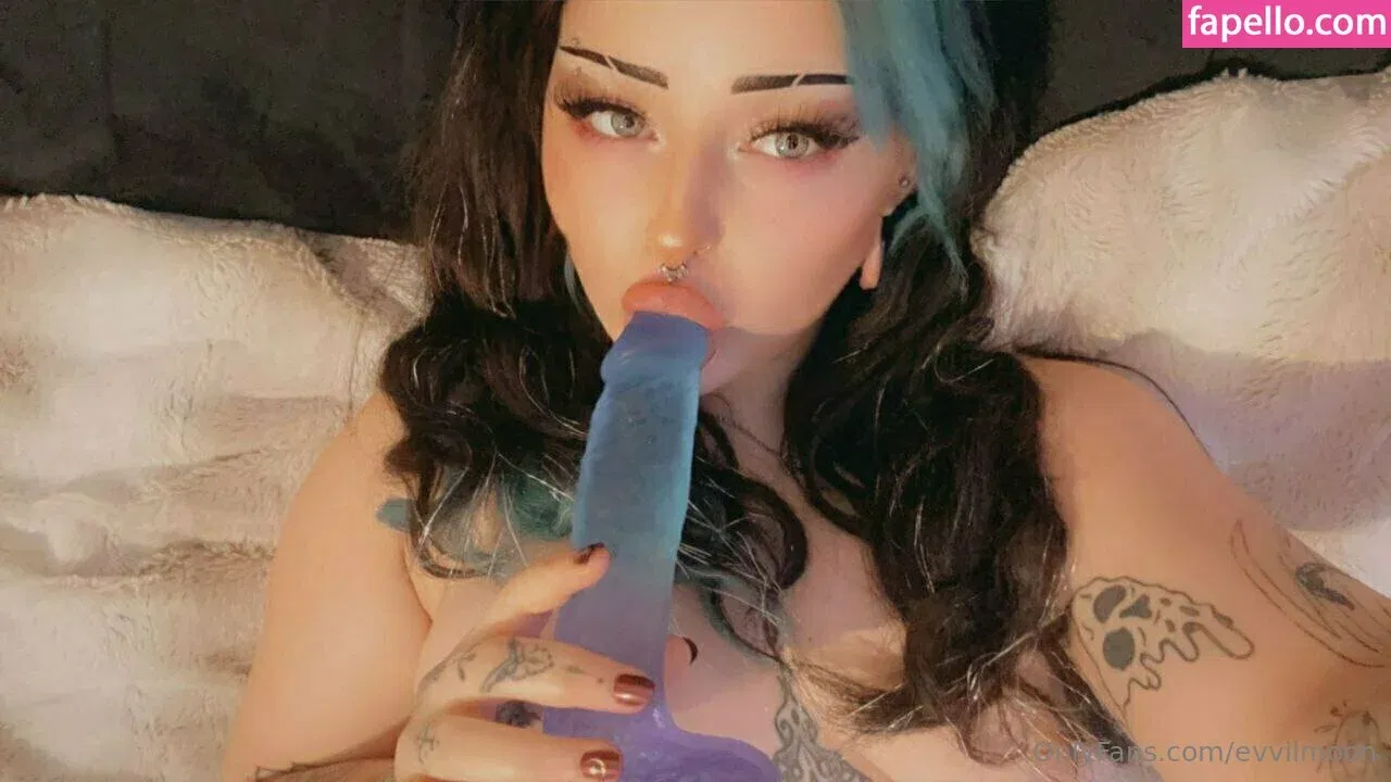 evvilmoon Onlyfans Photo Gallery 