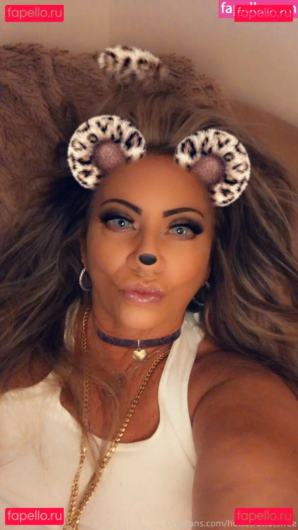 hottotrottotsfree Onlyfans Photo Gallery 