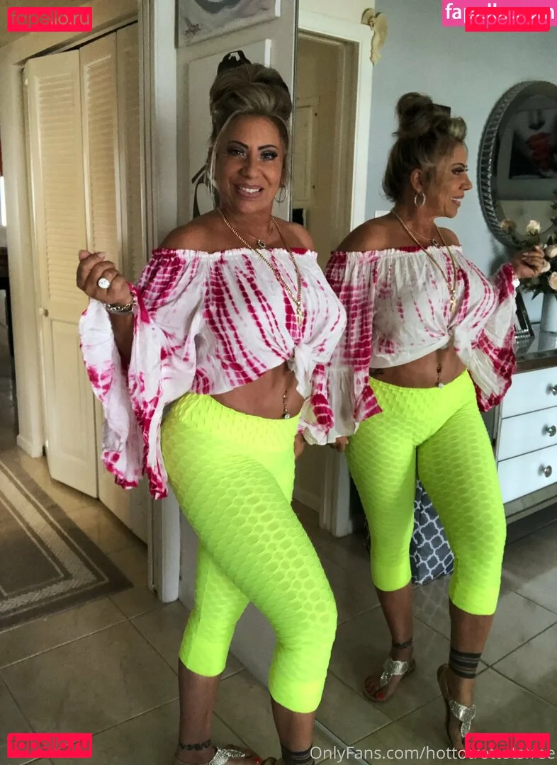 hottotrottotsfree Onlyfans Photo Gallery 