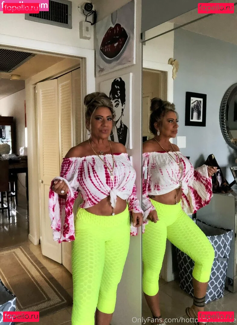 hottotrottotsfree Onlyfans Photo Gallery 