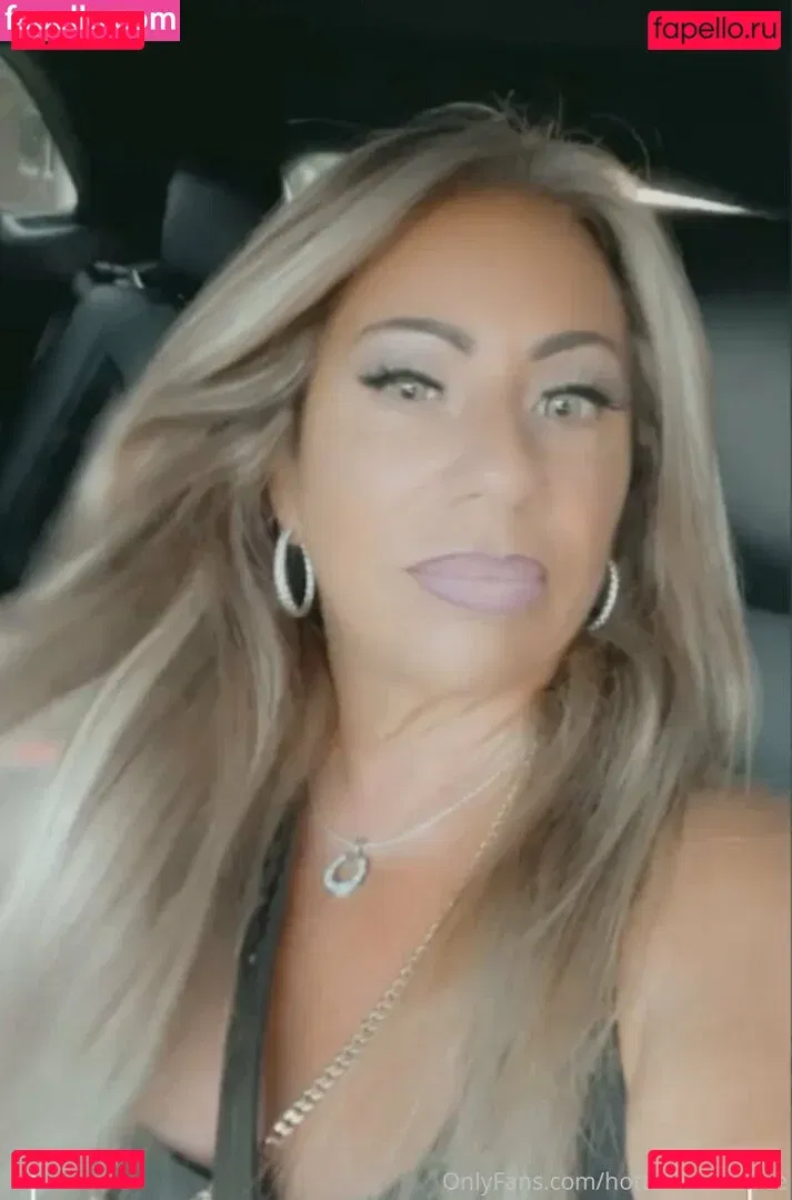 hottotrottotsfree Onlyfans Photo Gallery 