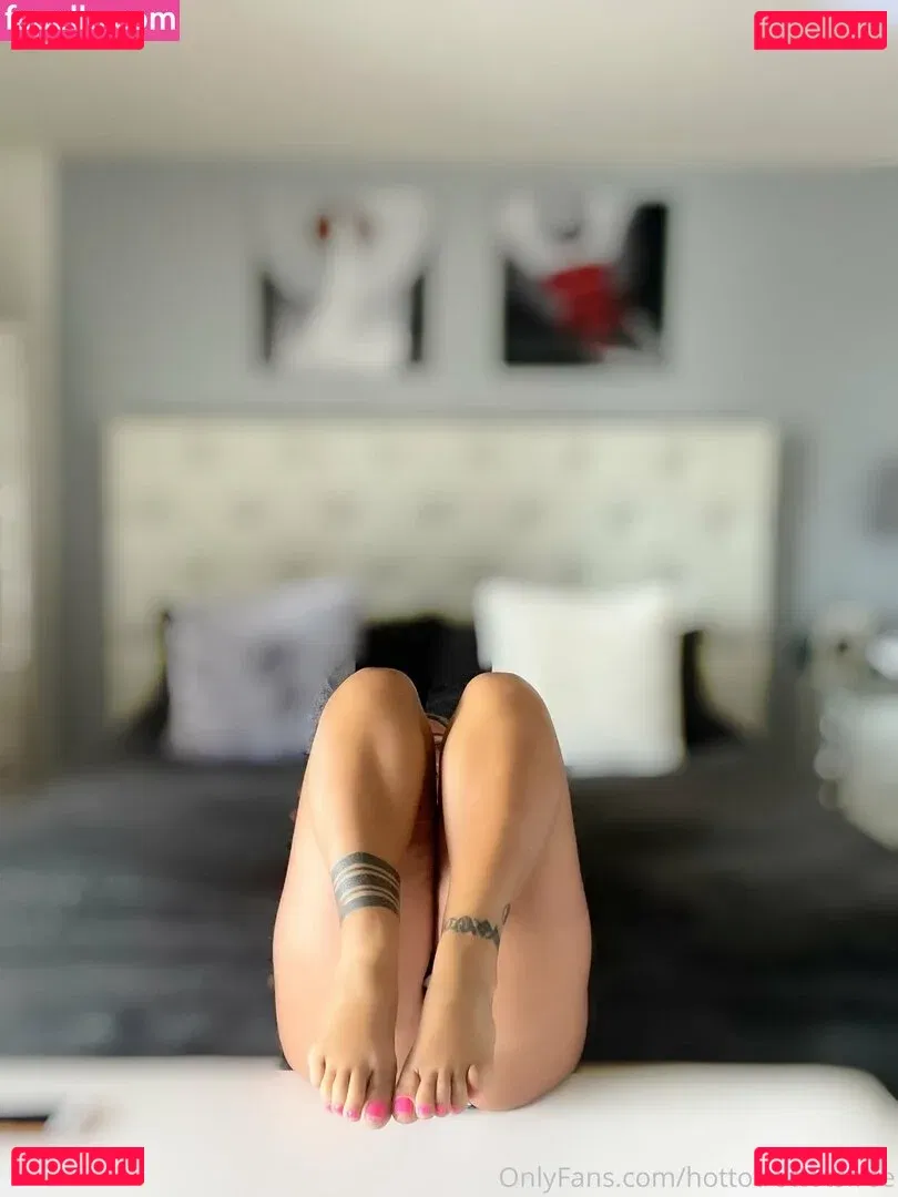 hottotrottotsfree Onlyfans Photo Gallery 