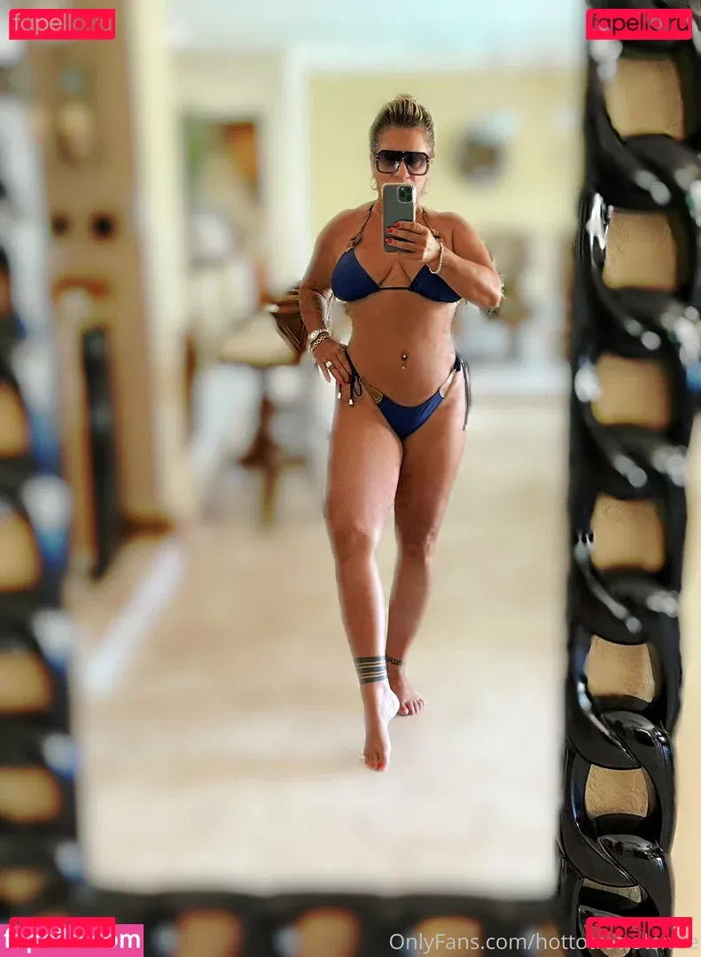 hottotrottotsfree Onlyfans Photo Gallery 