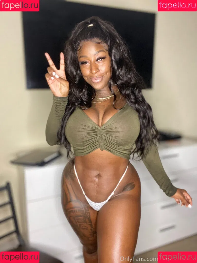 Barbee Bandz Onlyfans Photo Gallery 