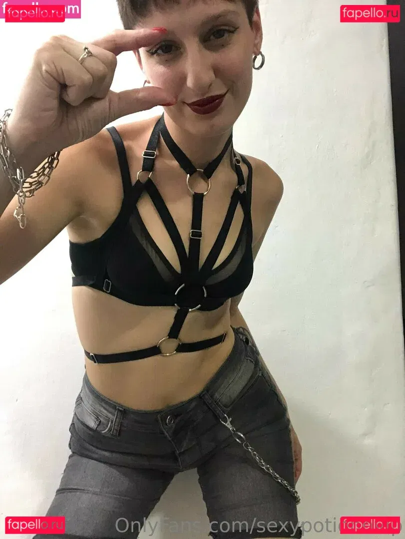 Valen VIP Onlyfans Photo Gallery 