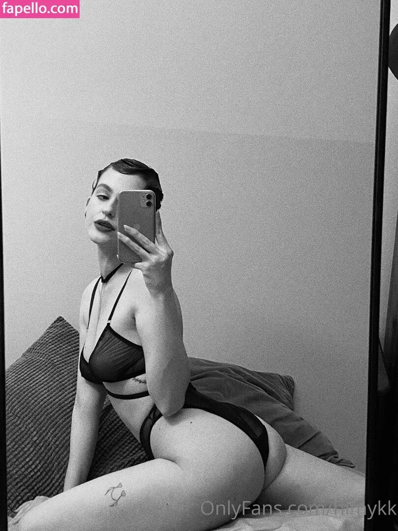 himykk Onlyfans Photo Gallery 