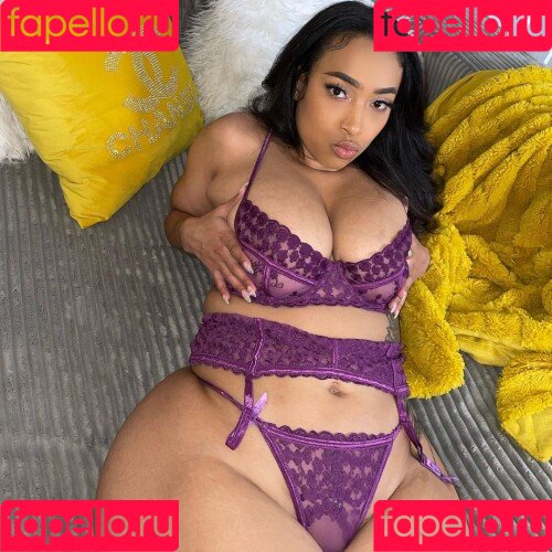 Robyn Onlyfans Photo Gallery 