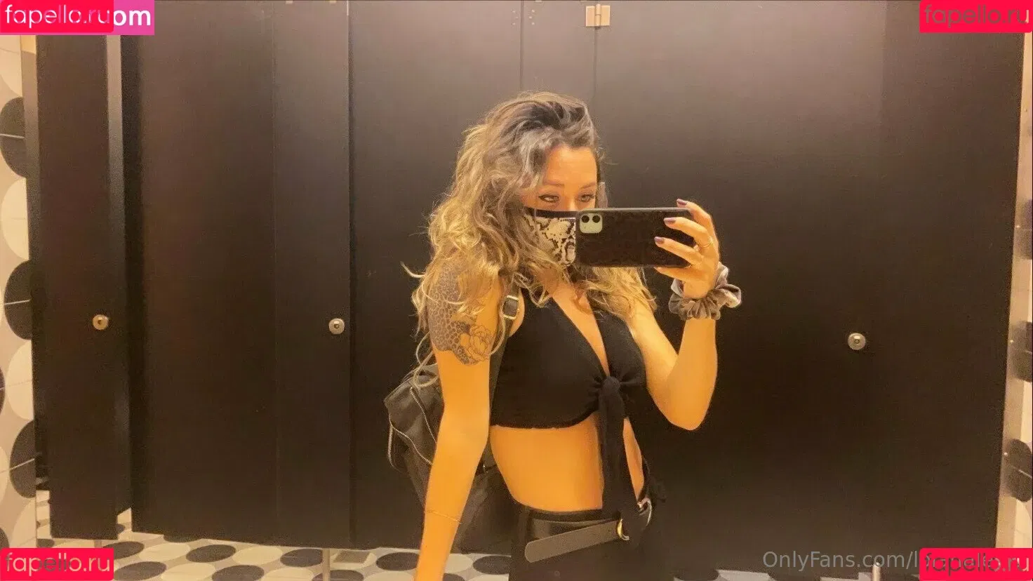 lolahale.xo Onlyfans Photo Gallery 