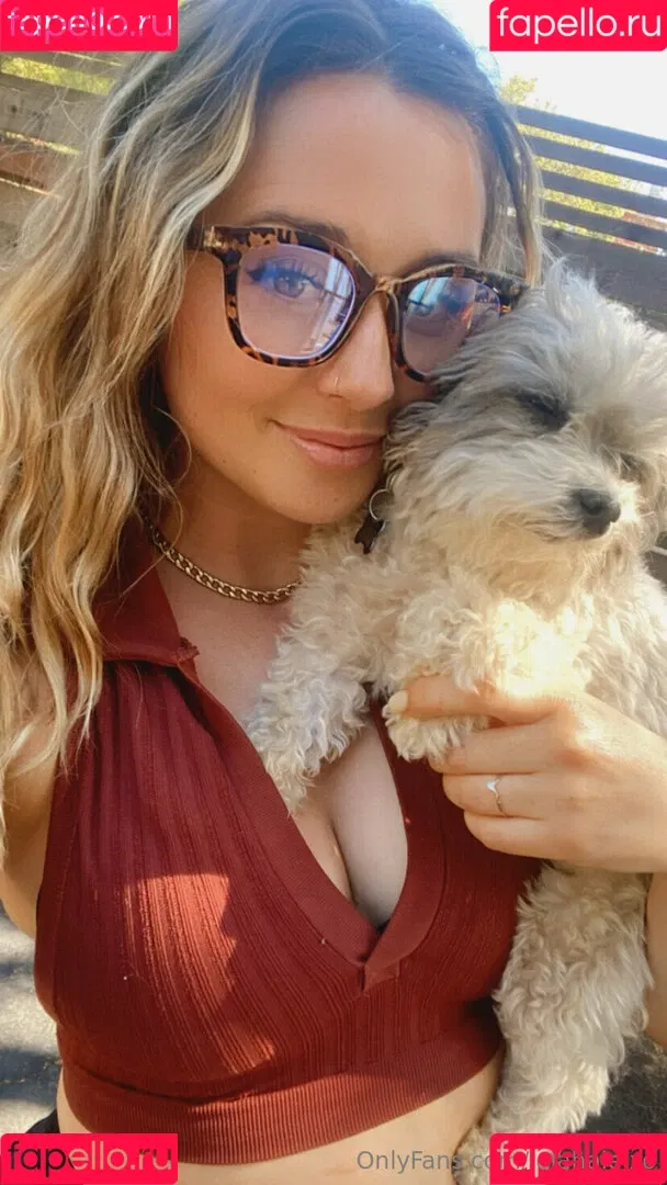 lolahale.xo Onlyfans Photo Gallery 