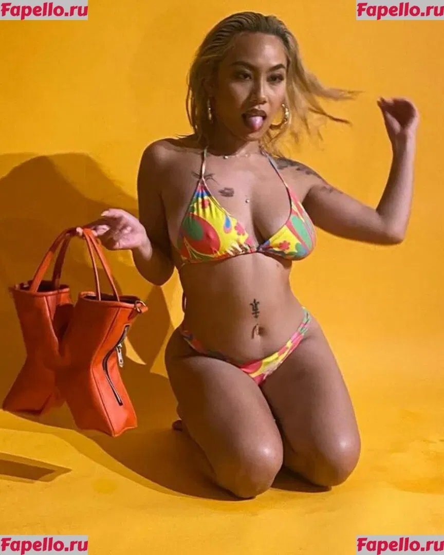 Victoria Kuang Onlyfans Photo Gallery 