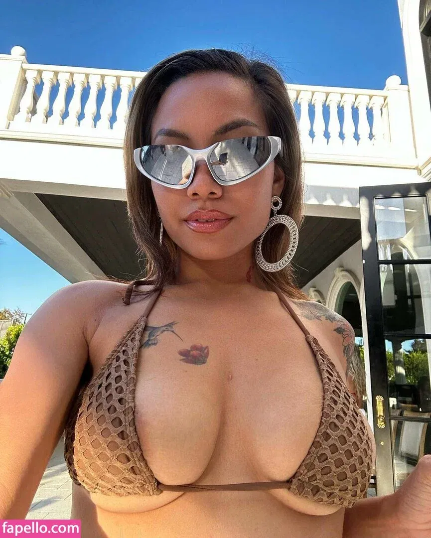 Victoria Kuang Onlyfans Photo Gallery 