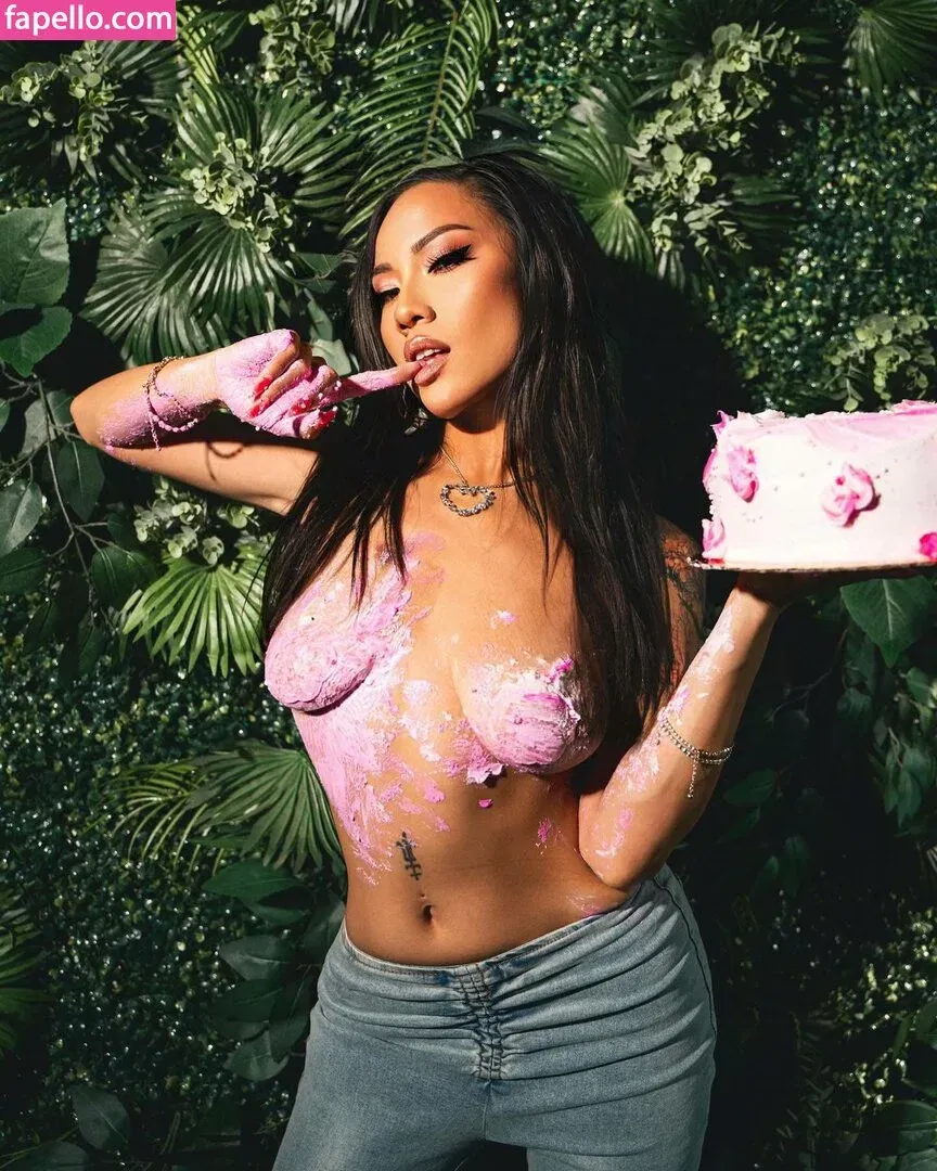 Victoria Kuang Onlyfans Photo Gallery 