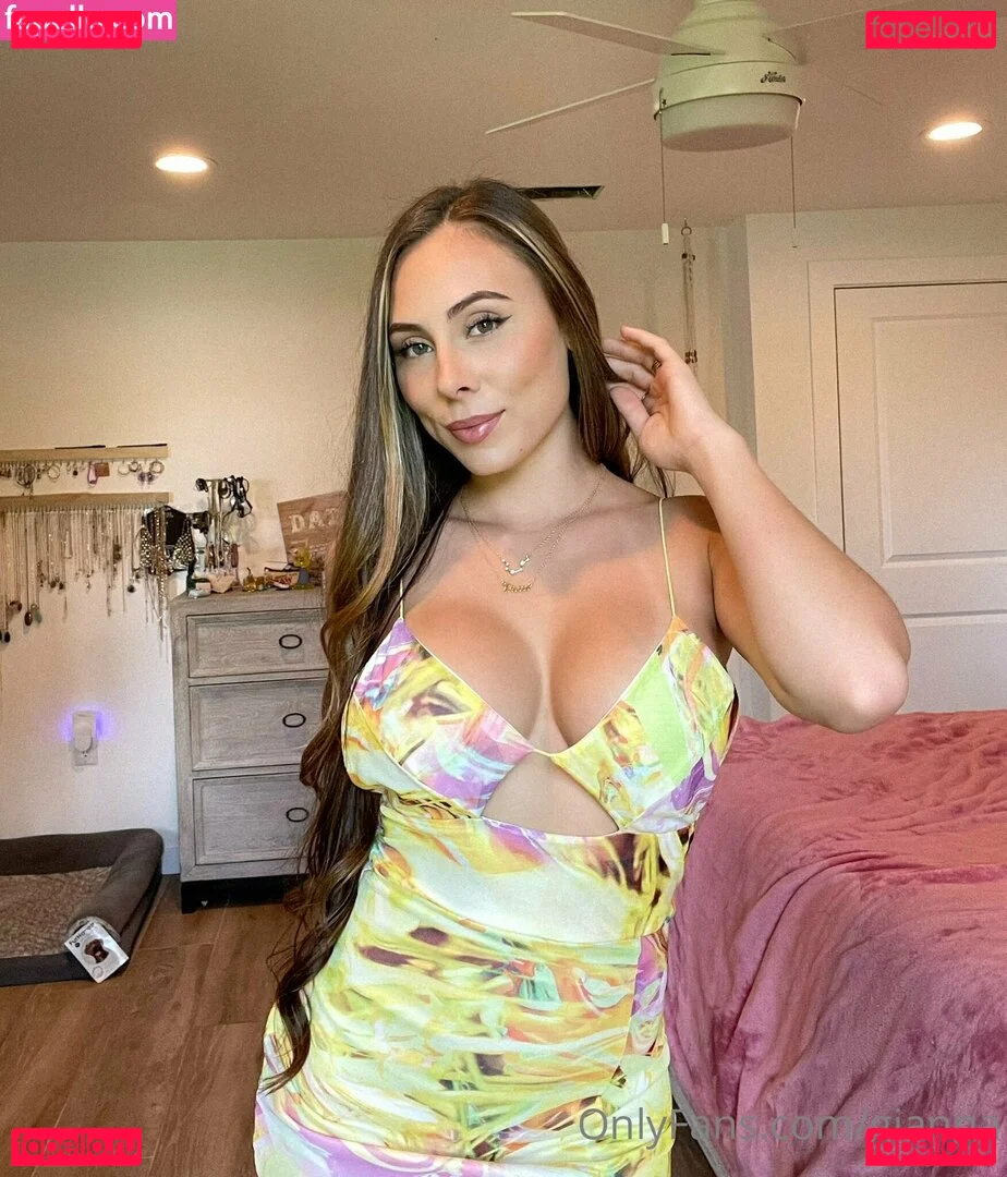 Gianna Nicole Onlyfans Photo Gallery 
