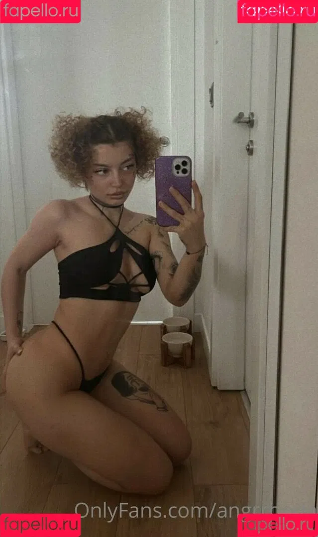 Miraiipek Onlyfans Photo Gallery 
