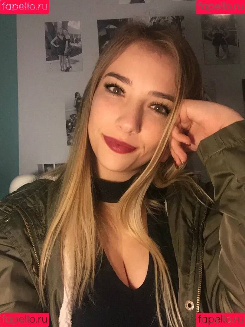 Sarina Hunt Onlyfans Photo Gallery 