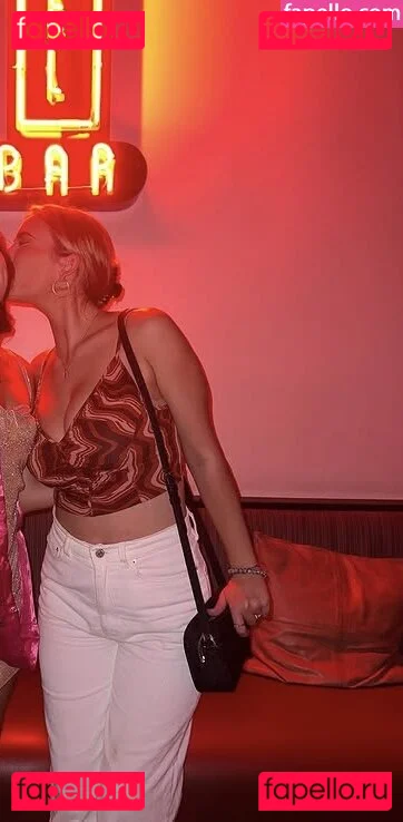 Sarina Hunt Onlyfans Photo Gallery 