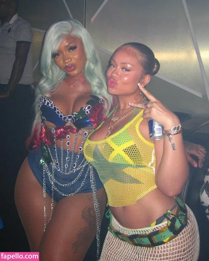 latto777 Onlyfans Photo Gallery 