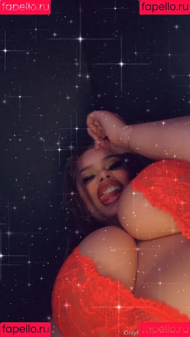 Mia Posh Onlyfans Photo Gallery 
