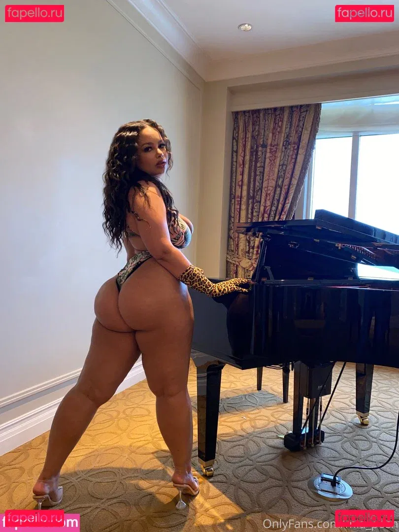 Mia Posh Onlyfans Photo Gallery 