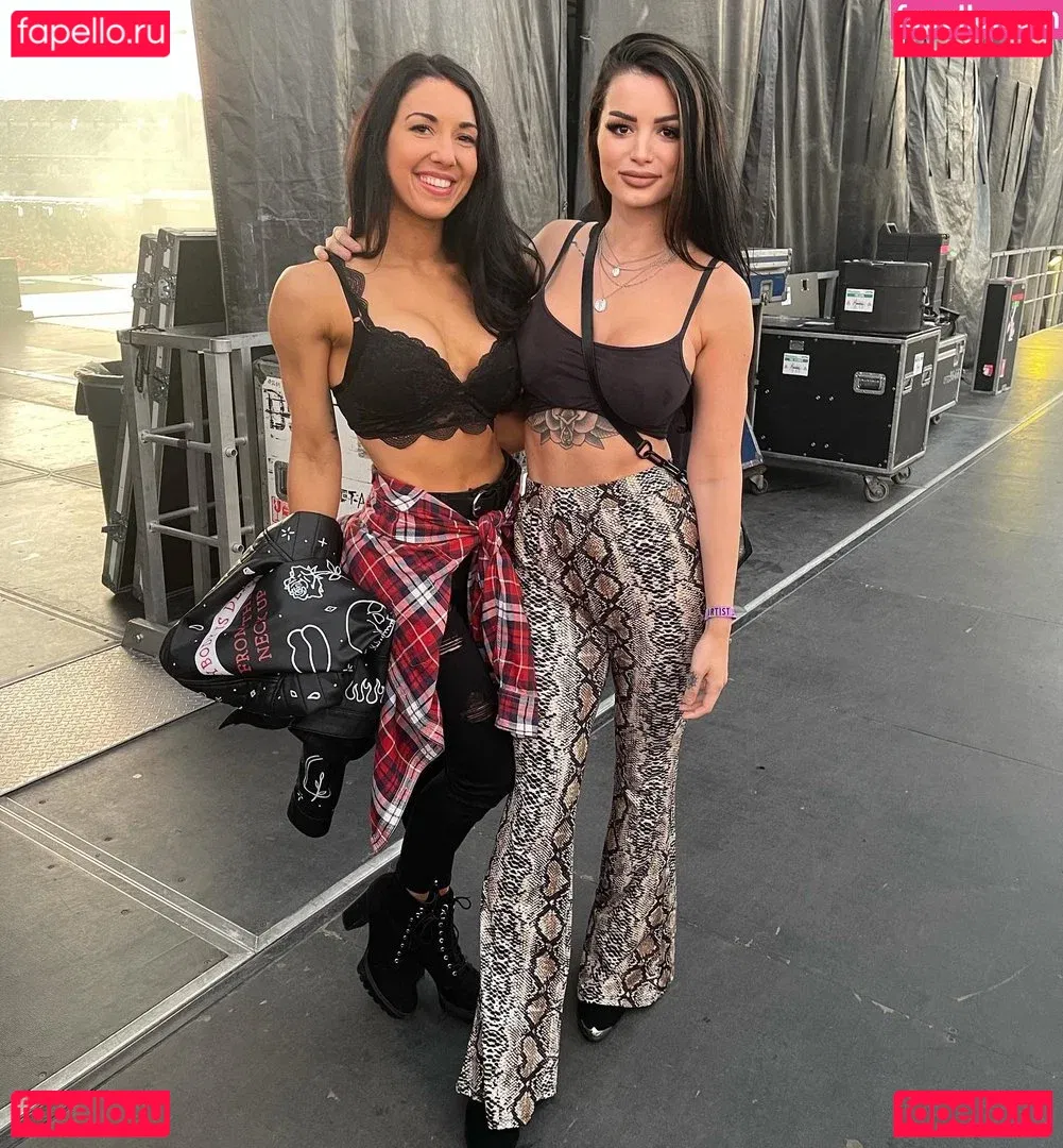PaigeWWE Onlyfans Photo Gallery 