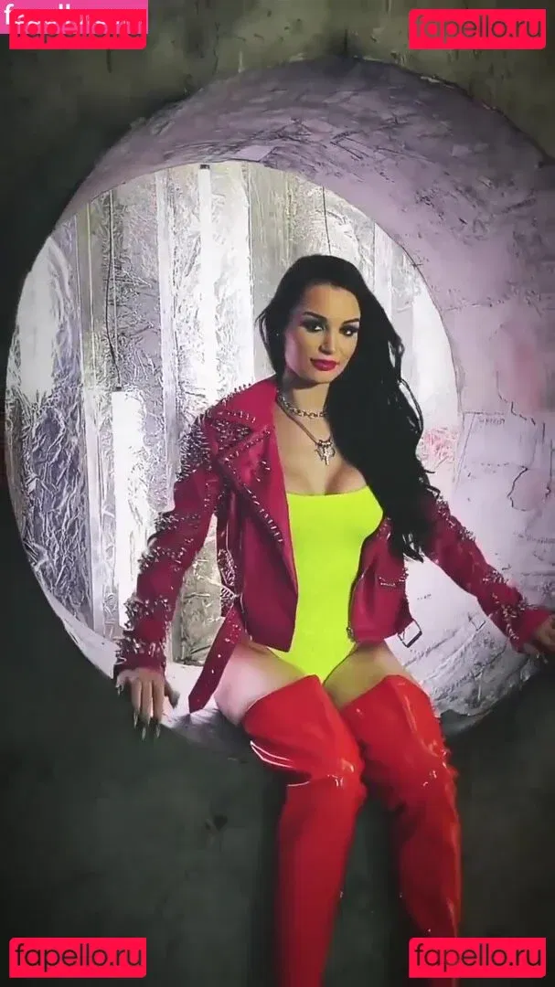 PaigeWWE Onlyfans Photo Gallery 