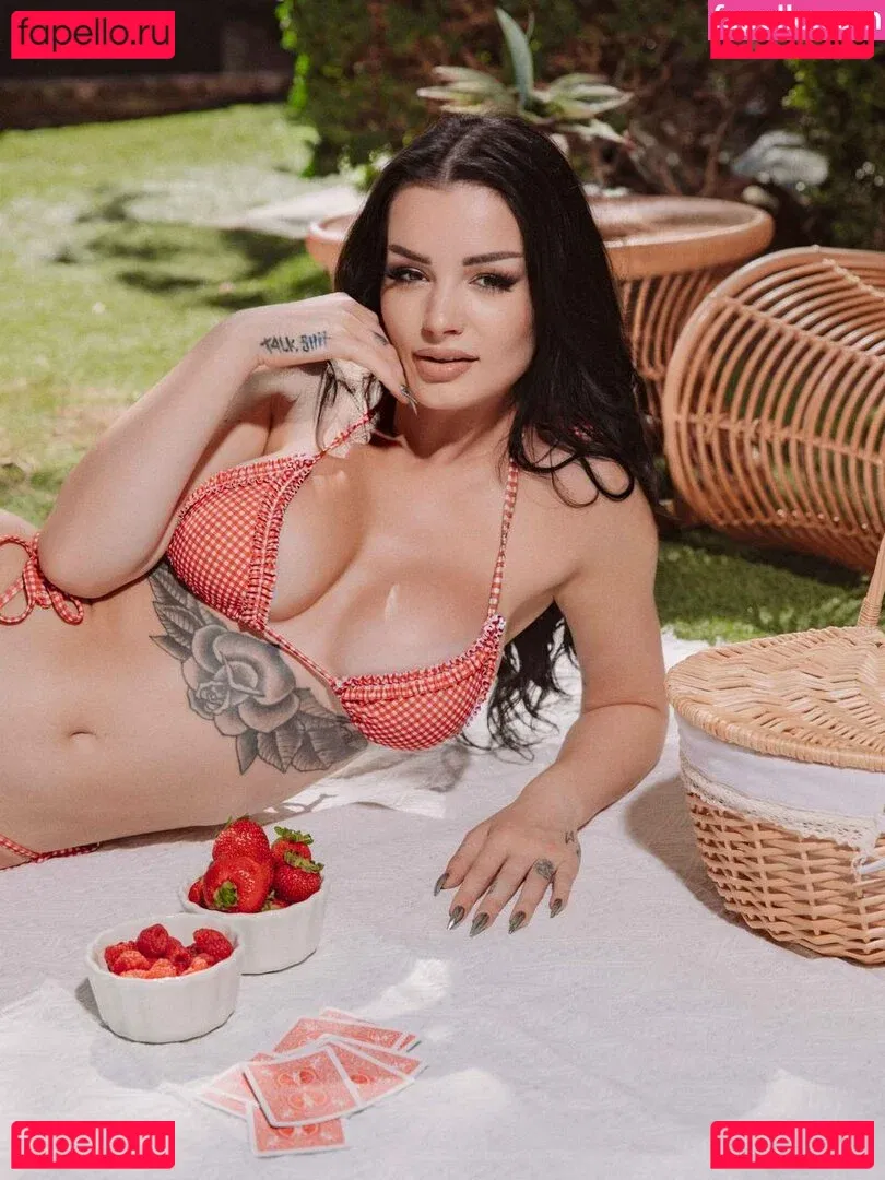 PaigeWWE Onlyfans Photo Gallery 