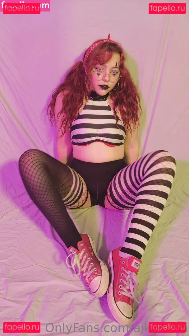 Lvkrd Onlyfans Photo Gallery 