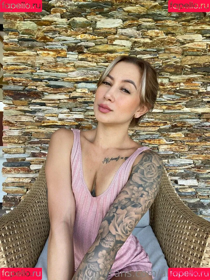 alicia1ray Onlyfans Photo Gallery 