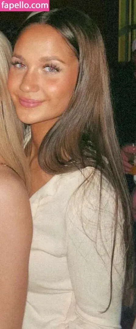 Stephanie Zustovich Onlyfans Photo Gallery 