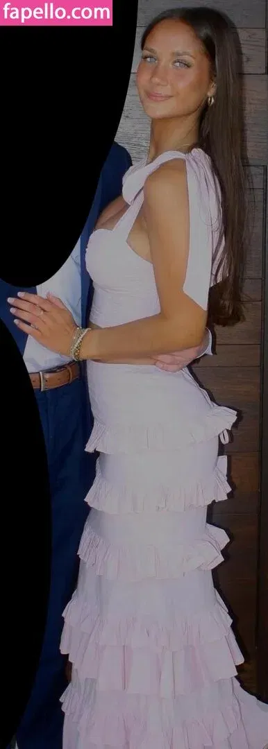 Stephanie Zustovich Onlyfans Photo Gallery 