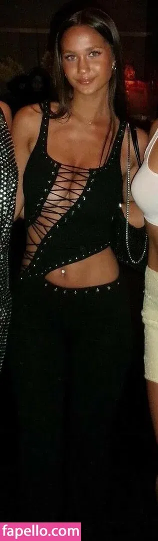 Stephanie Zustovich Onlyfans Photo Gallery 