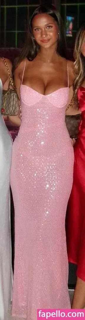 Stephanie Zustovich Onlyfans Photo Gallery 