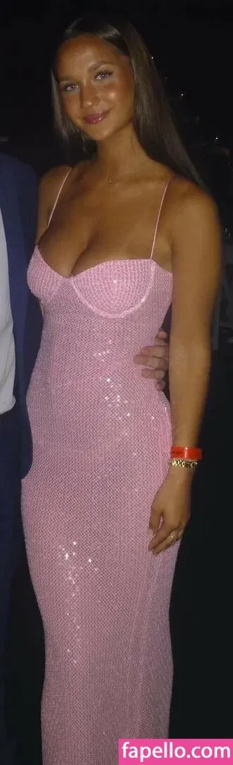 Stephanie Zustovich Onlyfans Photo Gallery 