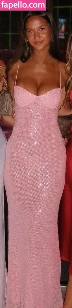 Stephanie Zustovich Onlyfans Photo Gallery 