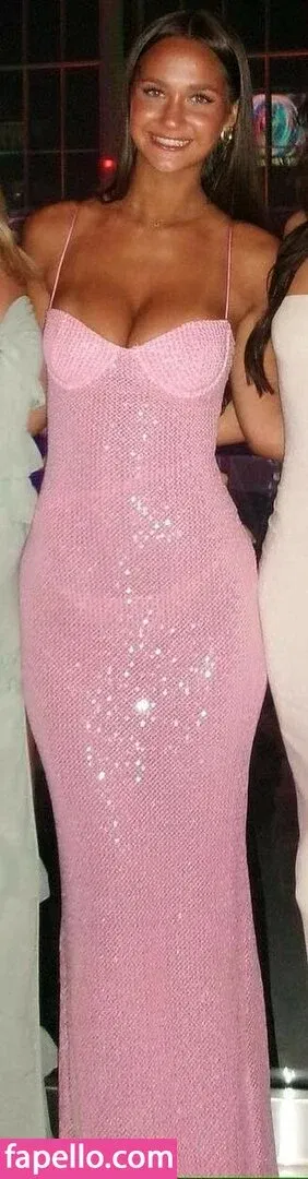 Stephanie Zustovich Onlyfans Photo Gallery 