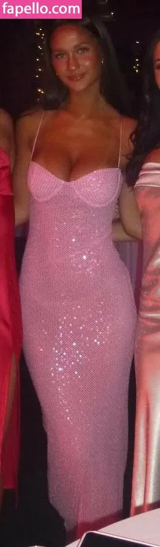 Stephanie Zustovich Onlyfans Photo Gallery 