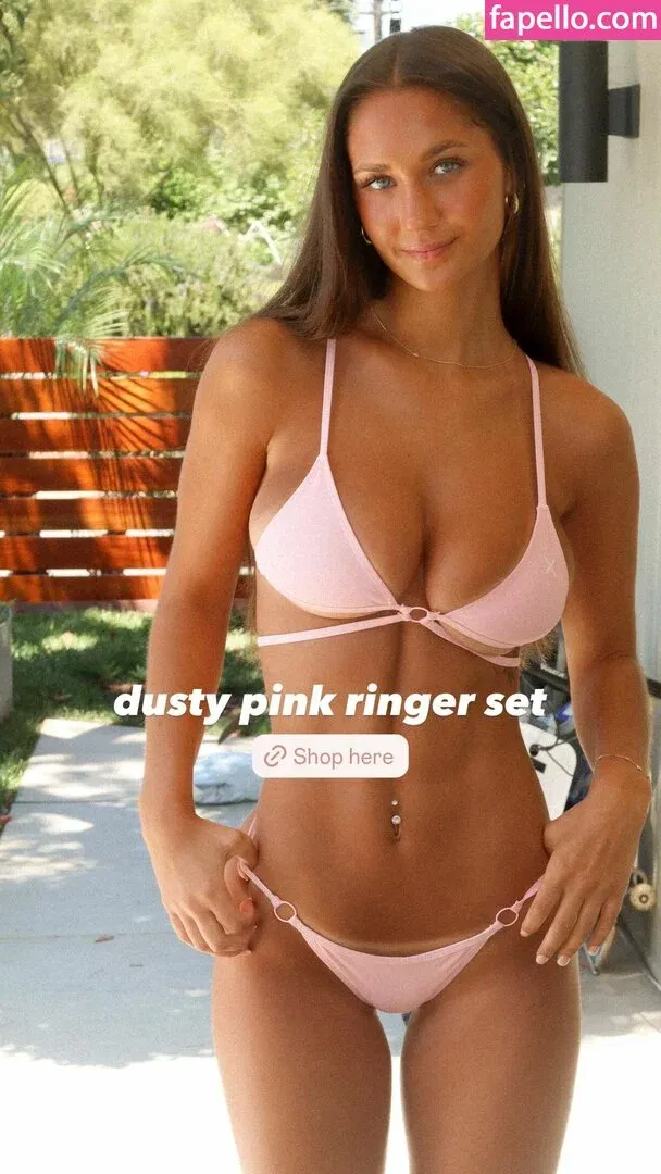 Stephanie Zustovich Onlyfans Photo Gallery 