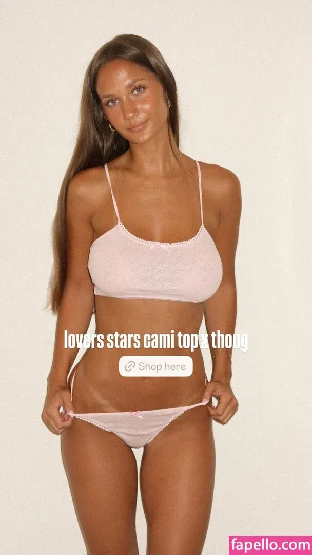 Stephanie Zustovich Onlyfans Photo Gallery 