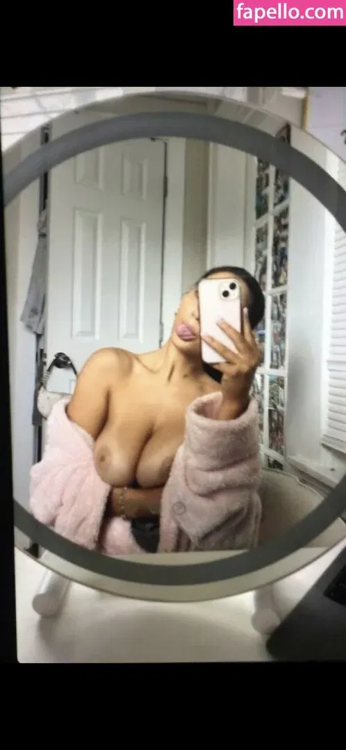 Stephanie Zustovich Onlyfans Photo Gallery 