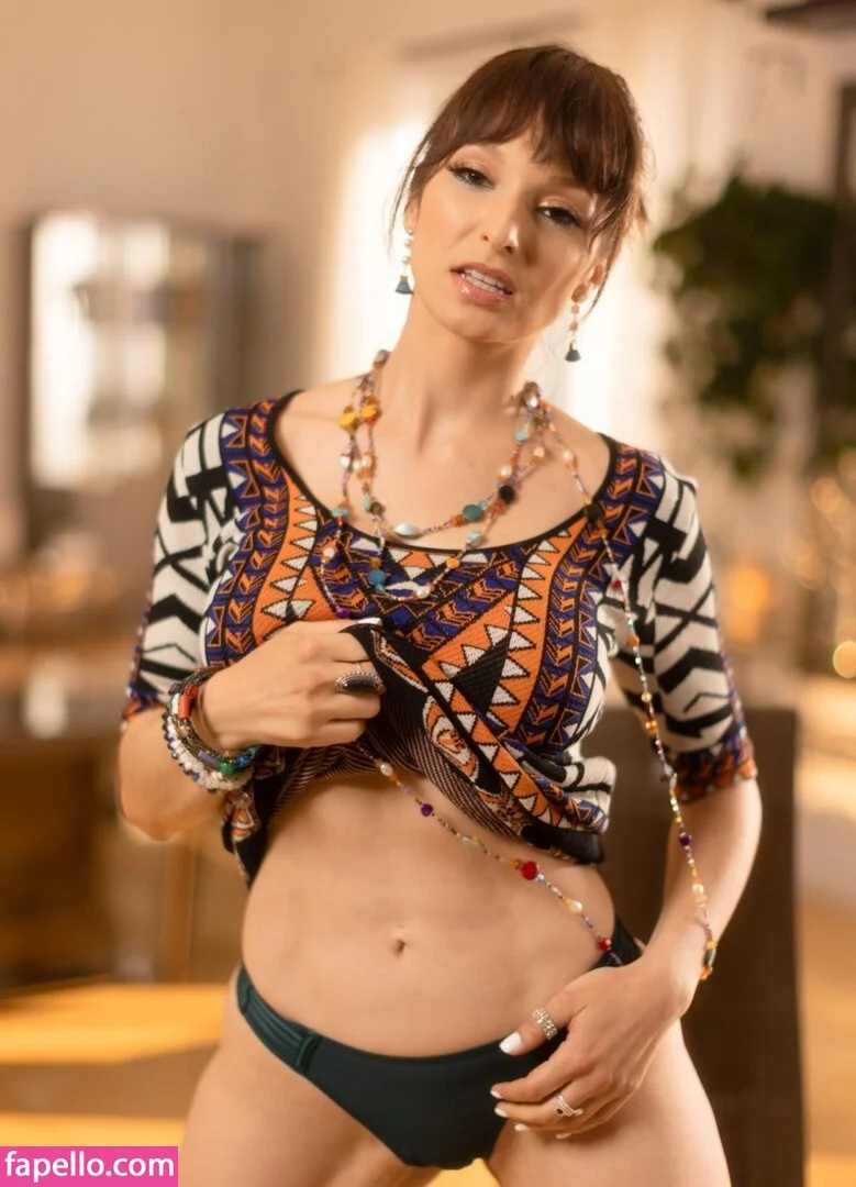 Lexi Luna Onlyfans Photo Gallery 