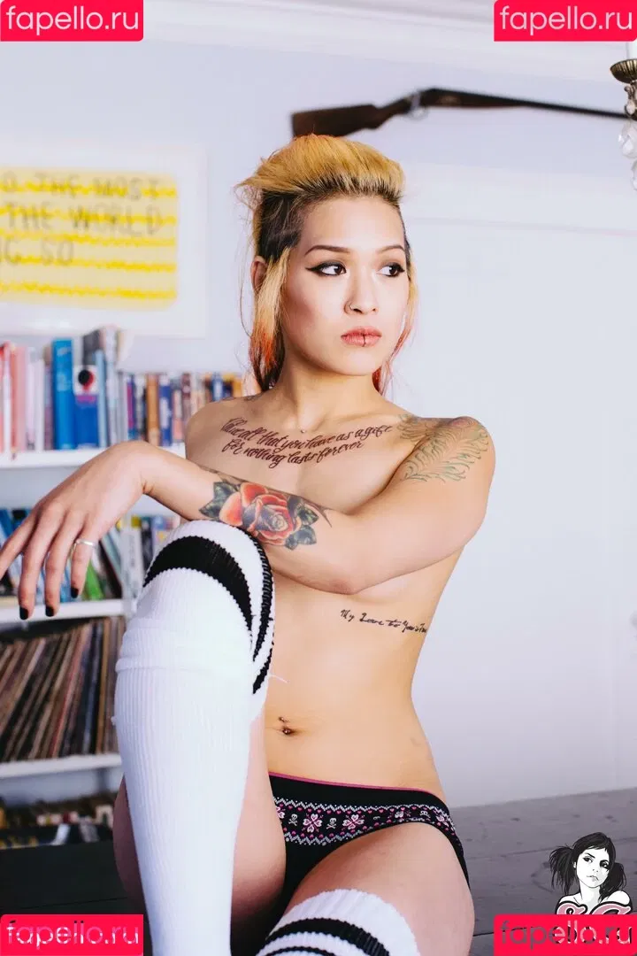 mahnee Onlyfans Photo Gallery 