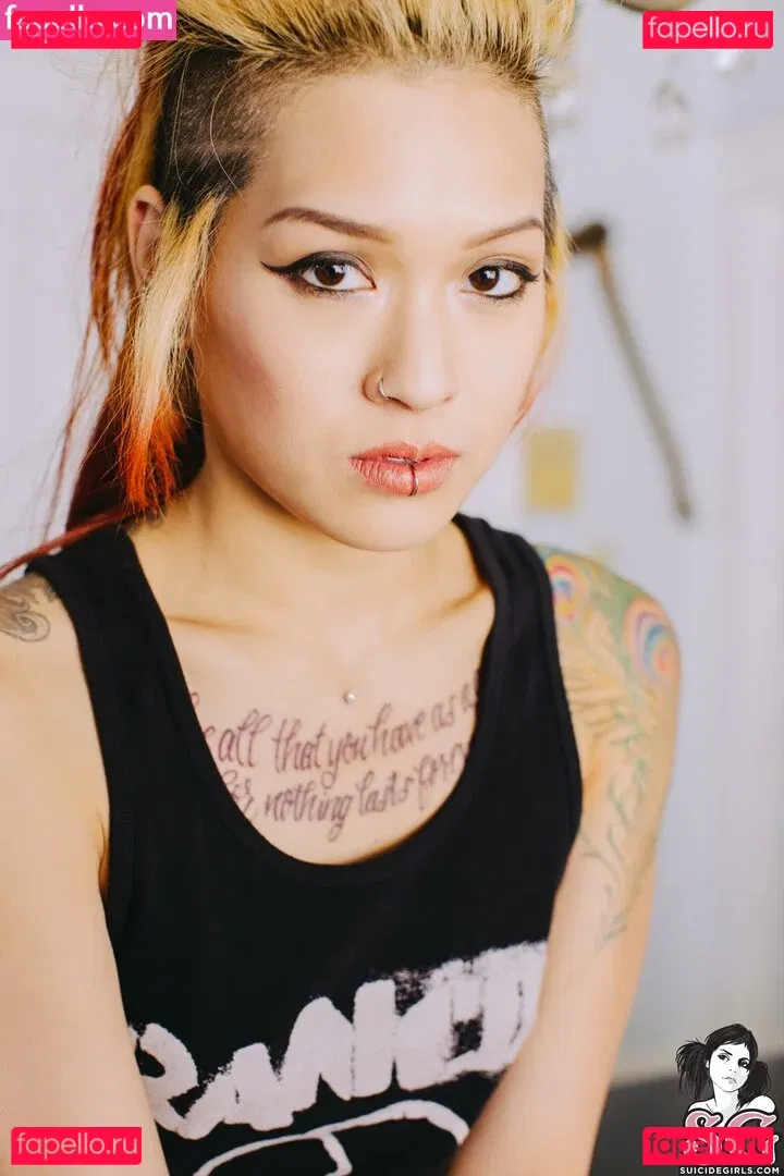 mahnee Onlyfans Photo Gallery 