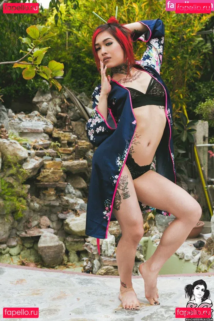 mahnee Onlyfans Photo Gallery 