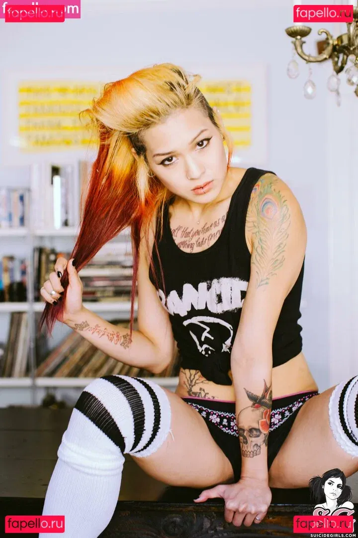 mahnee Onlyfans Photo Gallery 