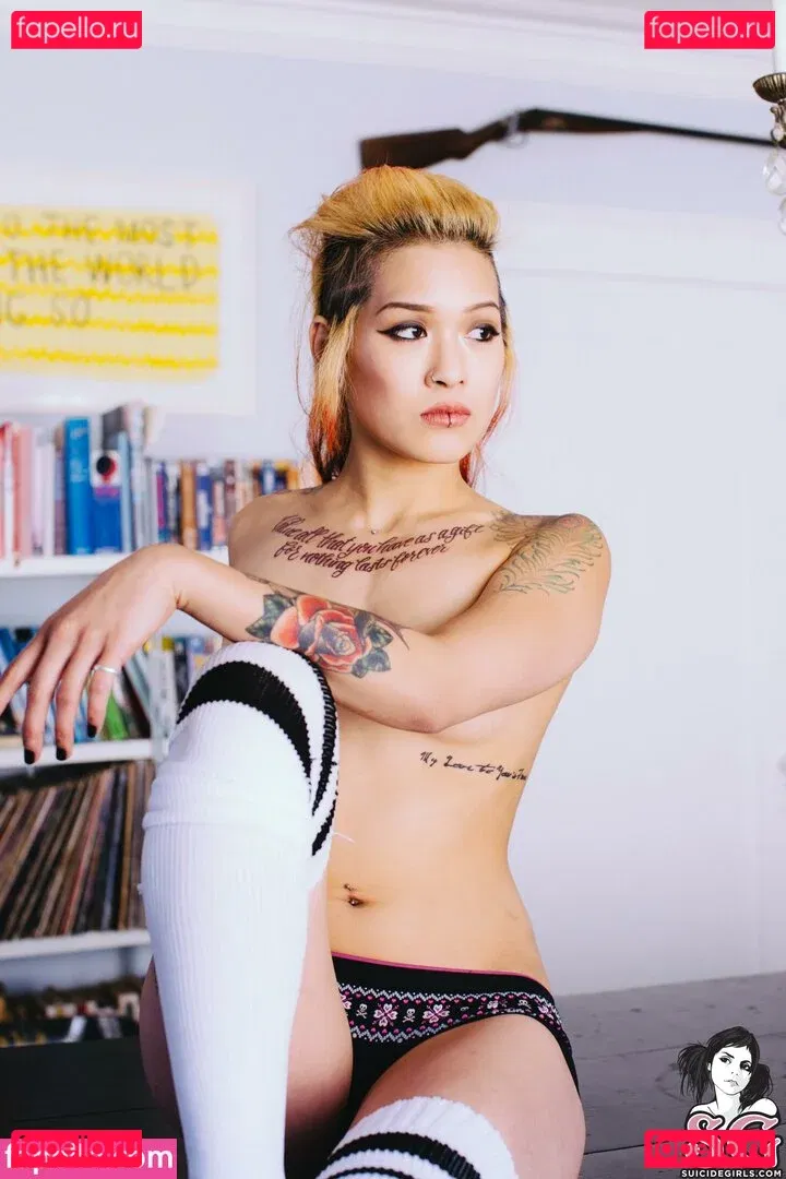 mahnee Onlyfans Photo Gallery 