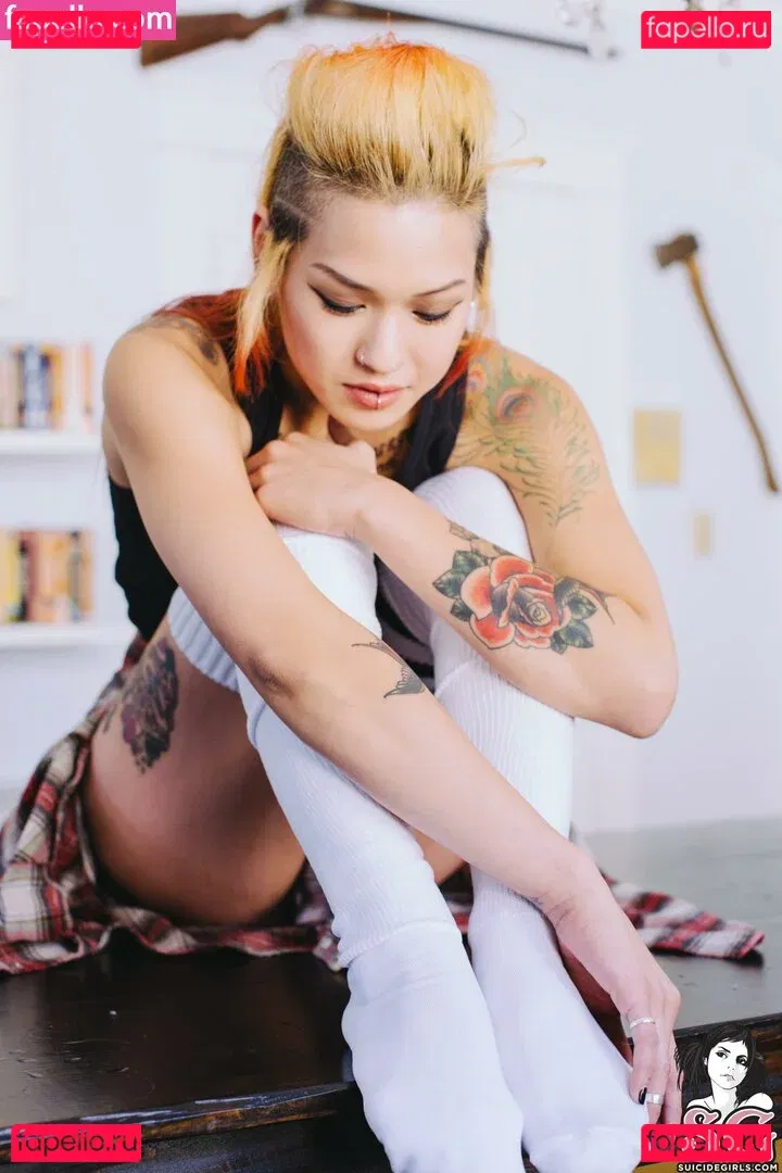 mahnee Onlyfans Photo Gallery 