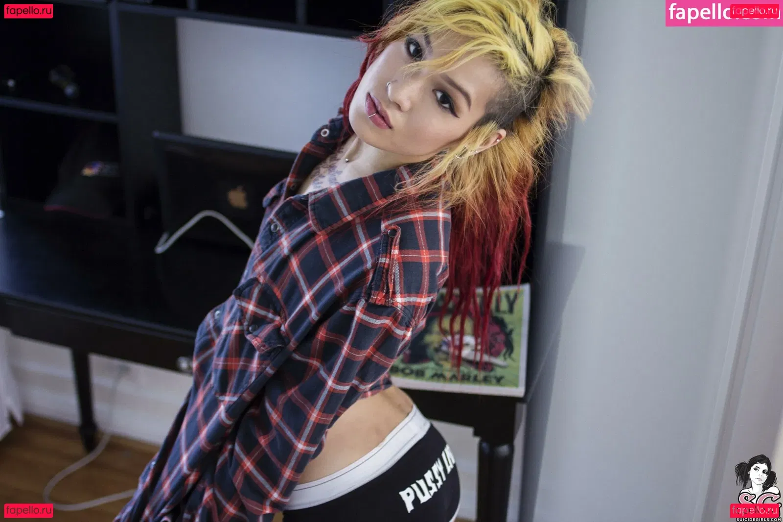 mahnee Onlyfans Photo Gallery 