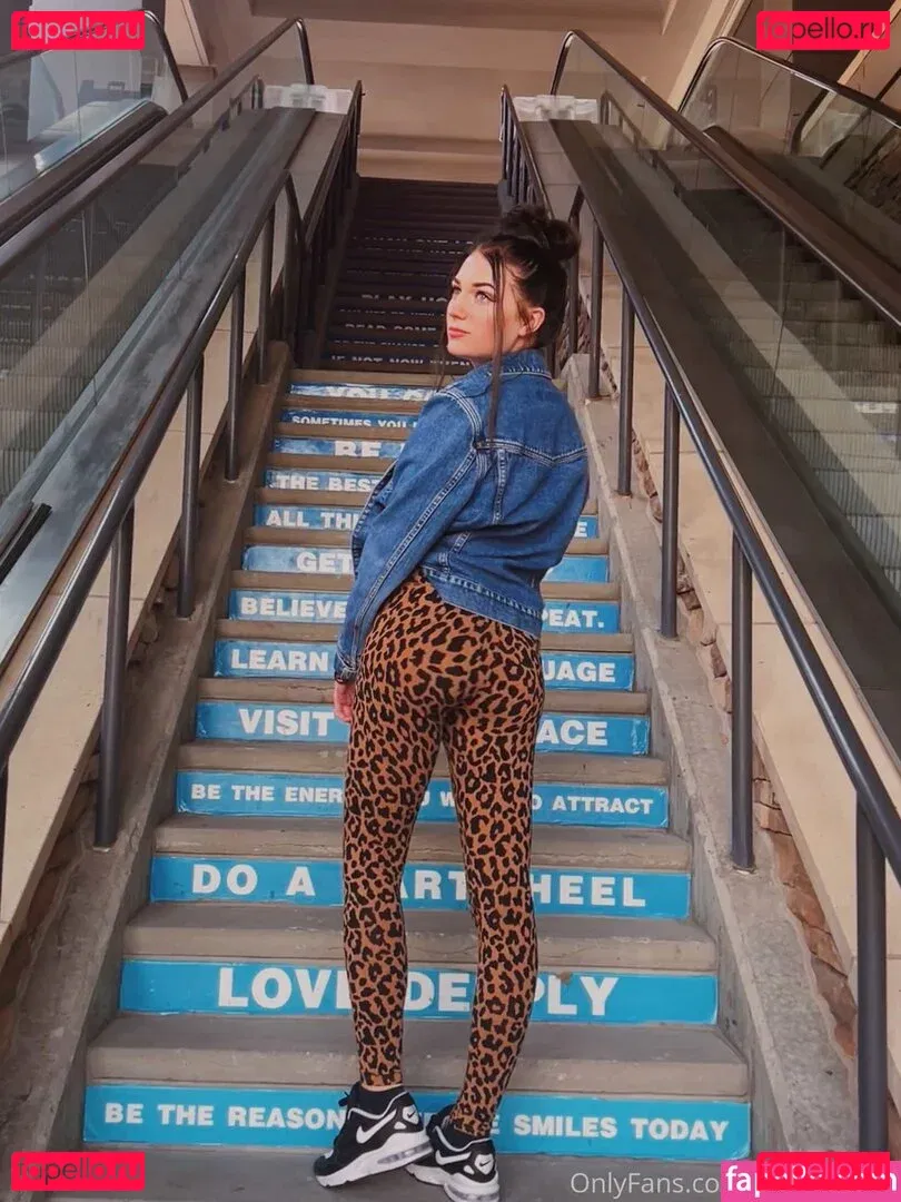 babysaraxoxo Onlyfans Photo Gallery 