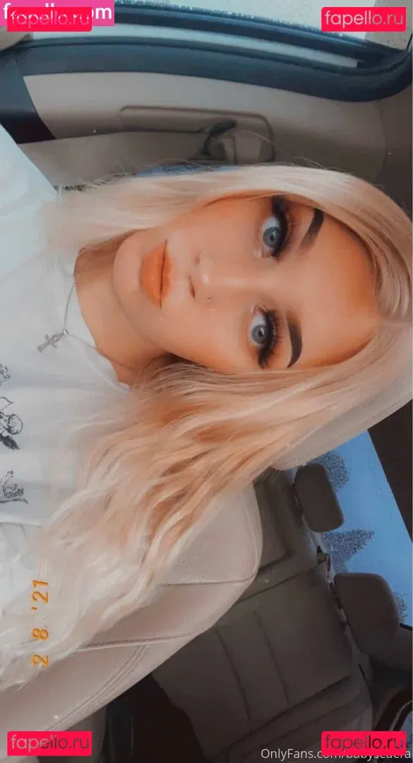 babysaraxoxo Onlyfans Photo Gallery 